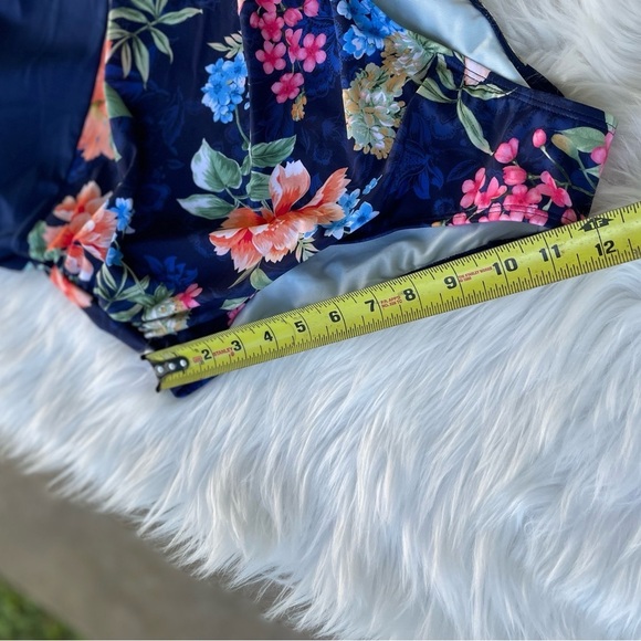 NWT - CUPSHE women’s floral Ruched Tummy control one piece bathing suit size XL - Picture 10 of 12